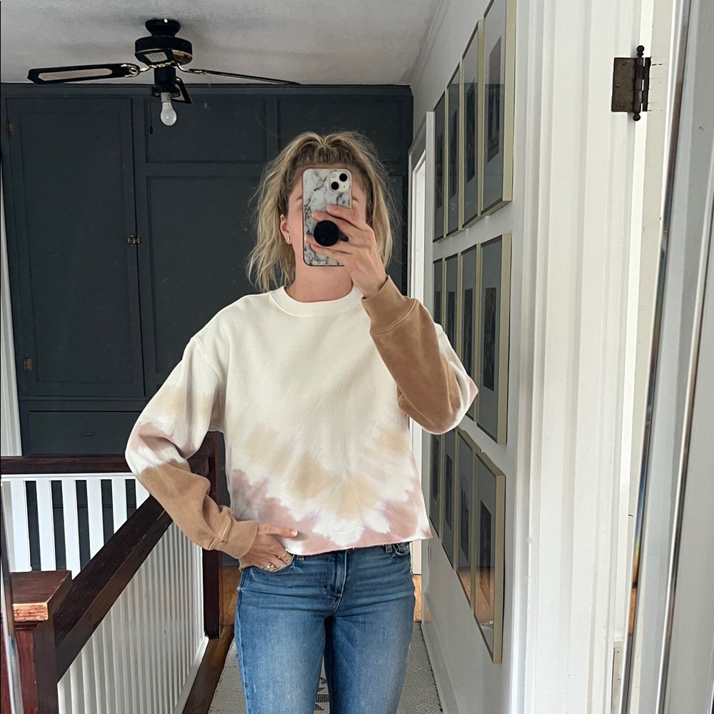 Abercrombie tan, pink, white cropped sweatshirt with soft inside